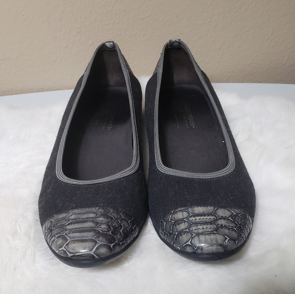 Donald J. Pliner "Hideyo" Reptile Cap Toe Ballet Flats-Size 7.5 - Picture 2 of 6